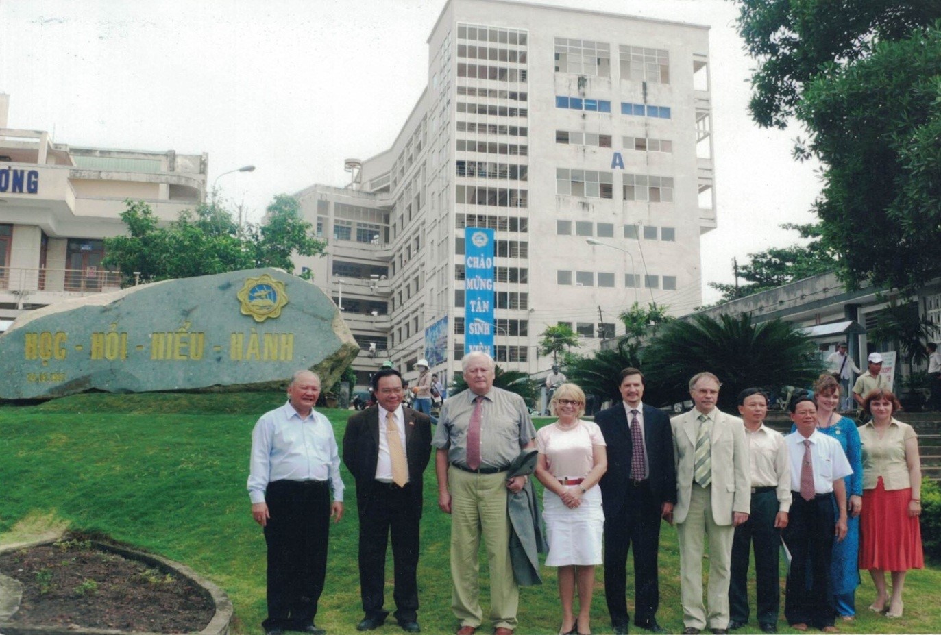 Đoàn đại biểu Đại học Bách khoa Quốc gia Saint Petersburg Liên bang Nga đến thăm và làm việc với Trường Đại học Bình Dương